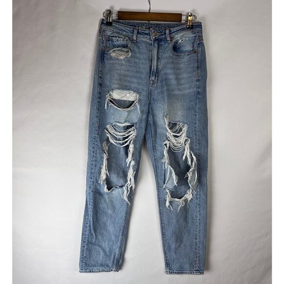 American Eagle Highest Rise Mom Jean Size 6R Distressed Ripped Light Wash Denim - Picture 1 of 7